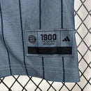 CAMISA DO BAYERN MUNICH ESPECIAL BASEBALL 25/26 - CINZA E BRANCO