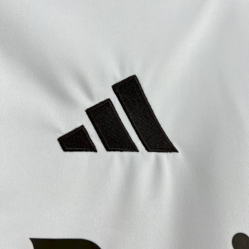 CAMISA DO REAL MADRID 25/26 BRANCO E PRETO
