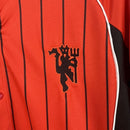 CAMISA DO MANCHESTER UNITED ESPECIAL BASEBALL 25/26 - VERMELHA