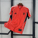 CAMISA DO MANCHESTER UNITED ESPECIAL BASEBALL 25/26 - VERMELHA