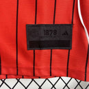 CAMISA DO MANCHESTER UNITED ESPECIAL BASEBALL 25/26 - VERMELHA